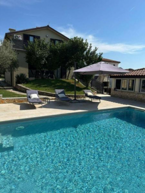 Ferienhaus mit Privatpool für 8 Personen ca 300 qm in Vilanija, Istrien Istrische Riviera